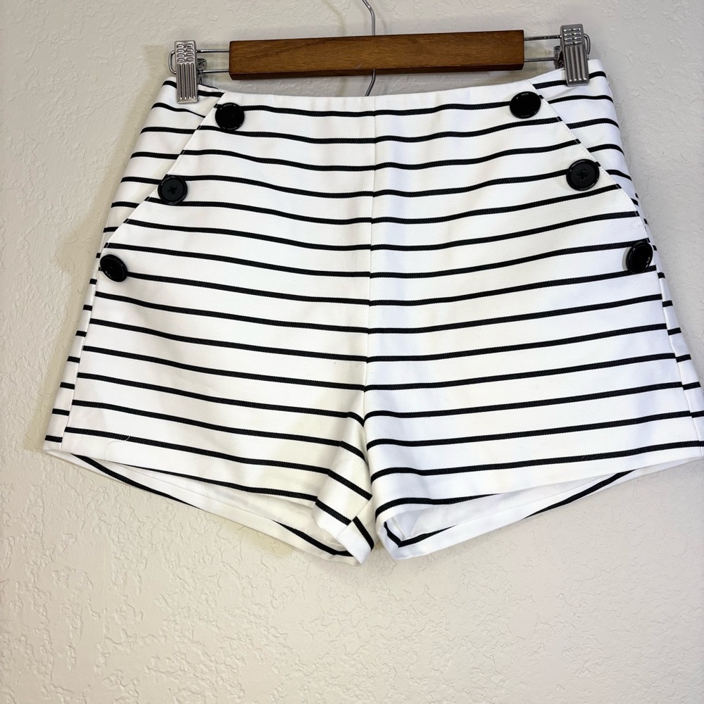 Forever 21 Bundle of Two Shorts Red / Black and White Stripe Size S - Picture 6 of 10
